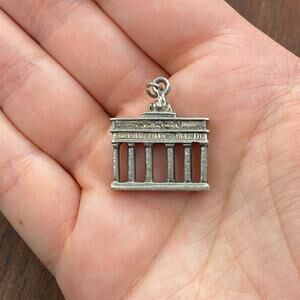 Vintage 835 Silver Brandenburg Gate Berlin Germany Heavy Pendant Bracelet Charm